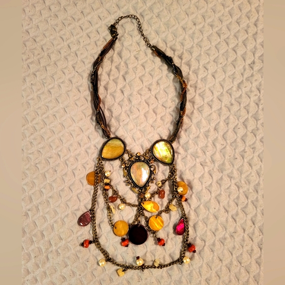 Beautiful Tiered Necklace - Picture 1 of 1